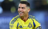 Cristiano Ronaldo continue avec Al-Nassr et signe un contrat record de 200 millions d'euros par an