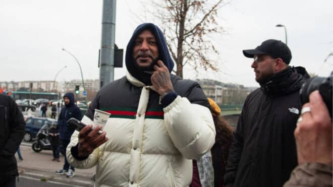 Booba promet l’arrivée imminente de son documentaire : « le peuple a besoin de réponses »
