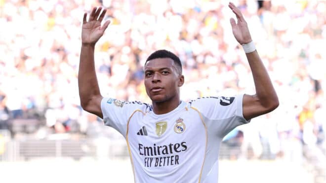 Kylian Mbappé moqué par les internautes après avoir retouché une photo