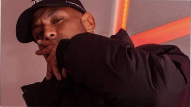 « C’est vraiment la honte… » : Booba n’apprécie pas que les streamers soient invités aux festivals
